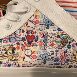 BT21 hi-top sneaker